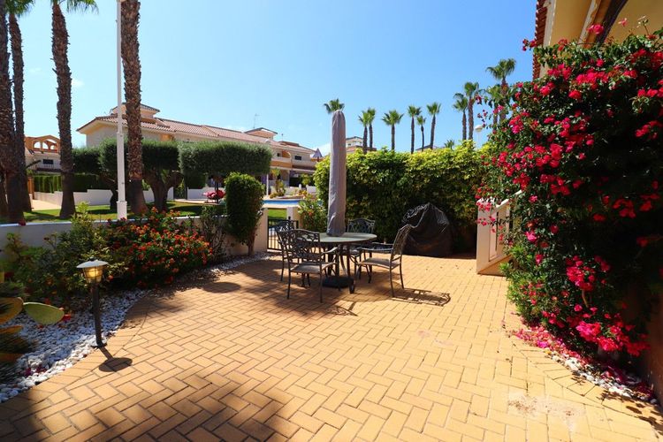 House | Resale in Dona Pepa in Dona Pepa, Costa Blanca - Photo 4
