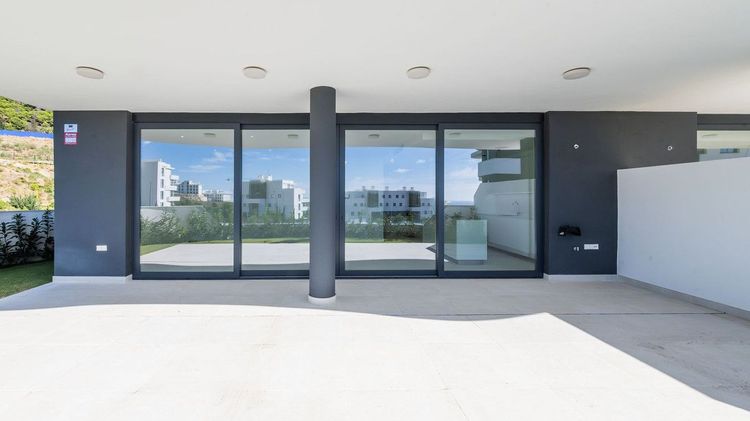 Apartment | Resale in Fuengirola in Fuengirola Others, Costa del Sol - Photo 5