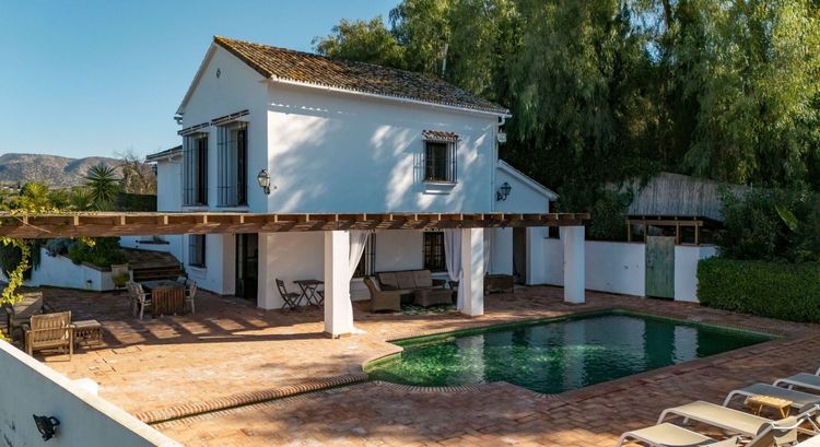 House | Resale in Alhaurín el Grande in Alhaurín el Grande, Costa del Sol - Photo 2