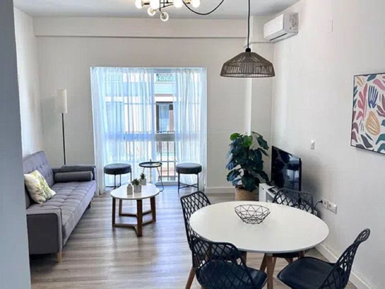 Apartment | Resale in Málaga Centro in Málaga Centro, Costa del Sol - Photo 4