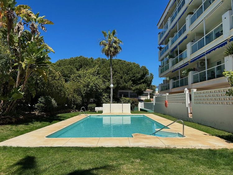Apartment | Resale in El Rosario in El Rosario, Costa del Sol - Photo 2