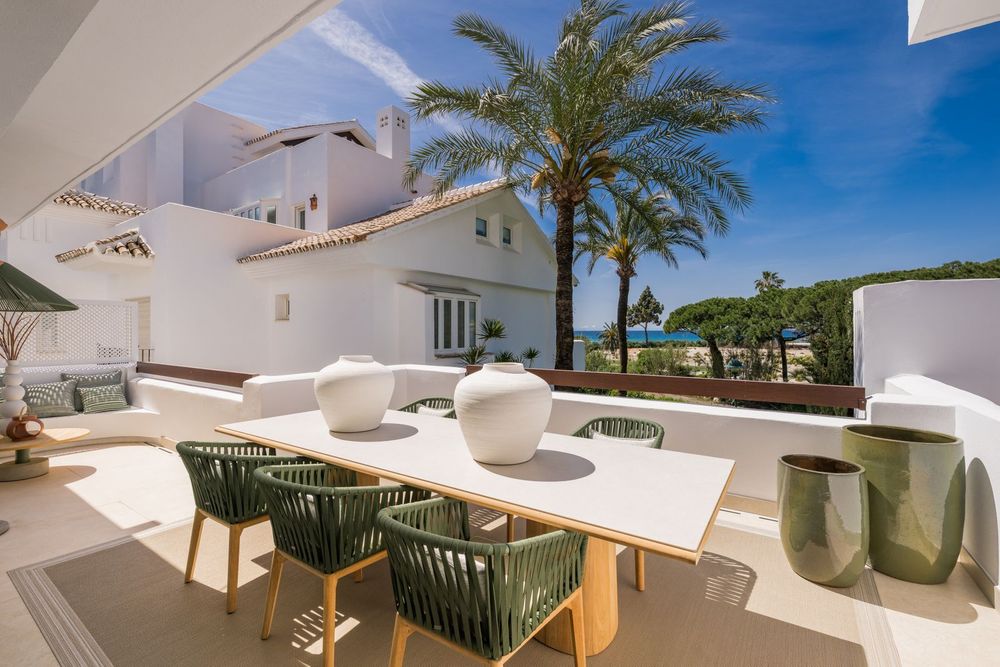 Apartment | Resale in Los Monteros in Los Monteros, Costa del Sol - Main property photo