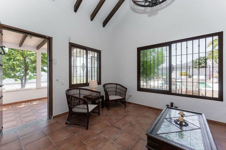House | Resale in Monda in Monda, Costa del Sol - Photo 5