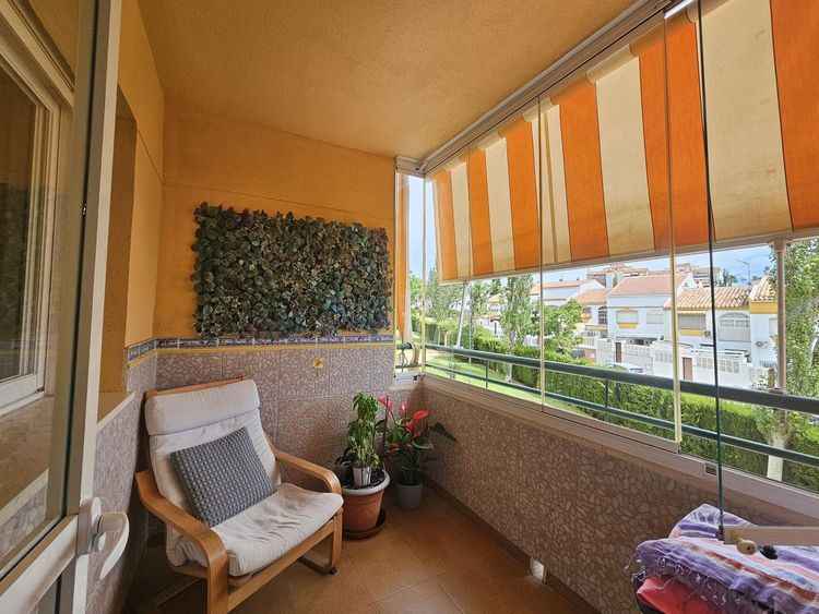 Apartment | Resale in Torremolinos in Torremolinos Others, Costa del Sol - Photo 4