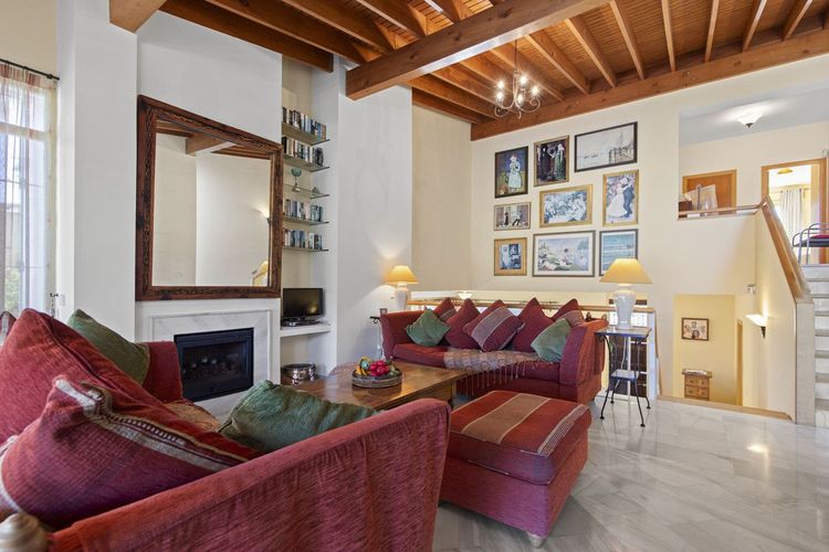 House | Resale in Benahavís in Benahavís Others, Costa del Sol - Photo 5