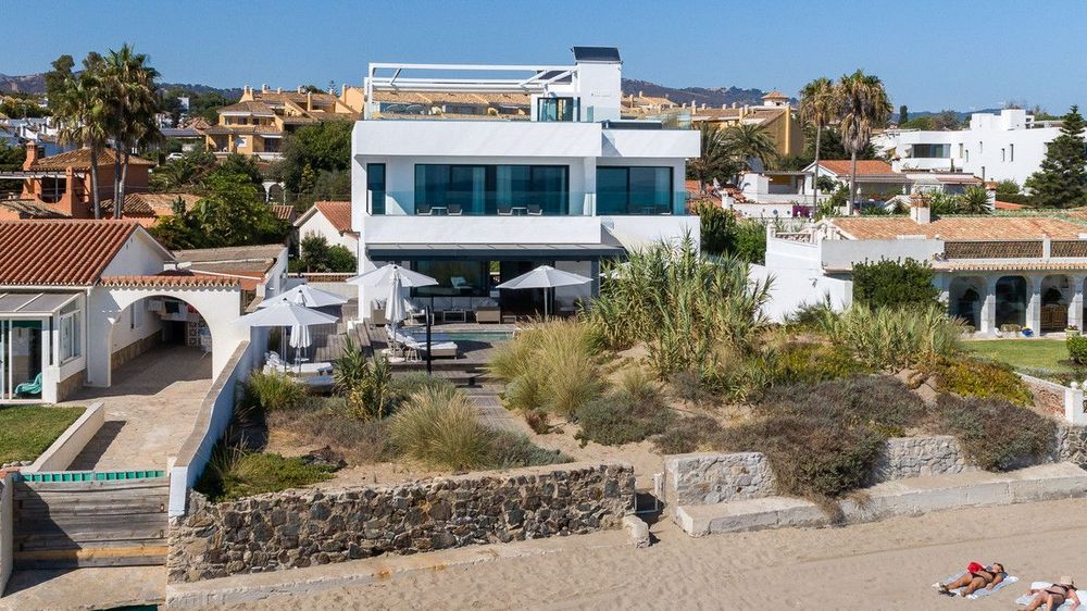 House | Resale in Costabella in Costabella, Costa del Sol - Main property photo