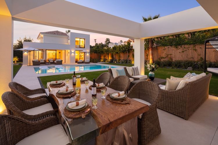 House | Resale in Nueva Andalucía - Development photo 1