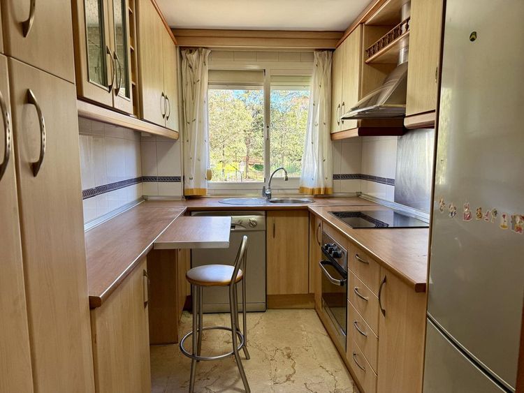 Apartment | Resale in Los Pacos in Los Pacos, Costa del Sol - Photo 5