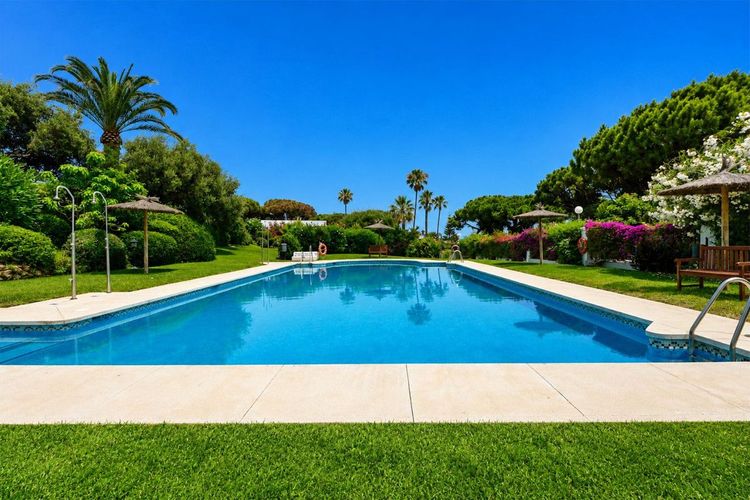 House | Resale in Puerto de Cabopino in Puerto de Cabopino, Artola - Cabopino, Costa del Sol - Photo 5
