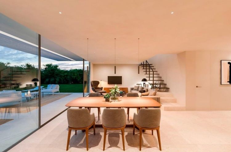 House | Resale in Denia in Denia, Costa Blanca - Photo 3