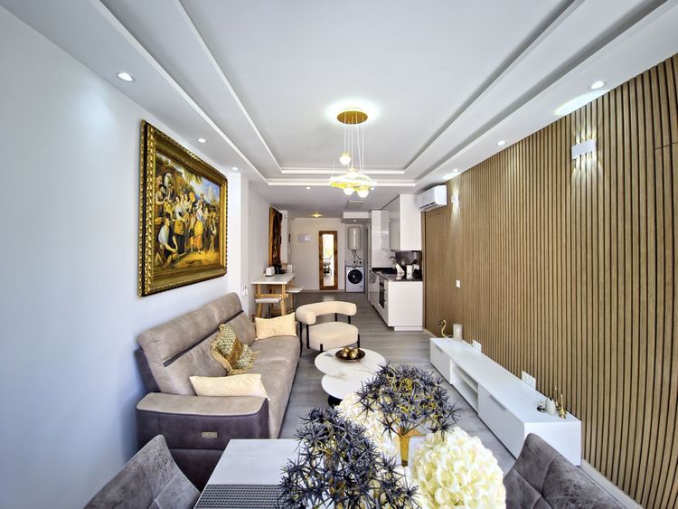 listing card gallery