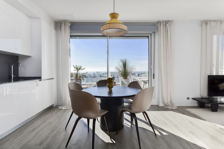 Apartment | Resale in New Golden Mile in New Golden Mile, Costa del Sol - Photo 2