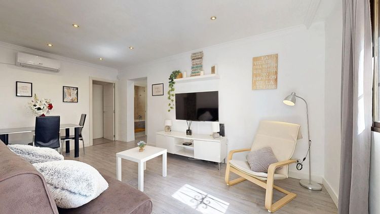 listing card gallery