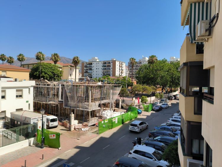 Apartment | Resale in Fuengirola in Fuengirola, Costa del Sol - Photo 5