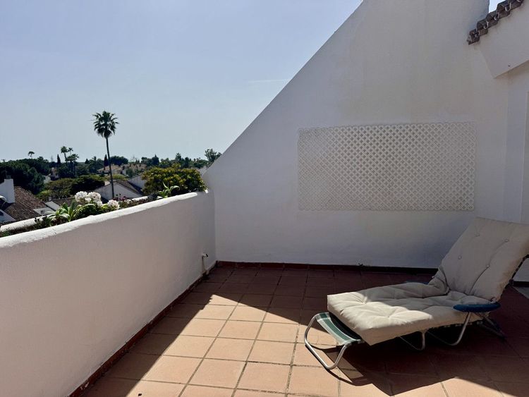 Penthouse | Resale in Guadalmina Baja in Guadalmina Baja, Costa del Sol - Photo 4