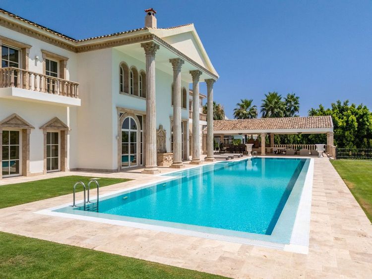 House | Resale in Sierra Blanca in Sierra Blanca, Costa del Sol - Photo 3