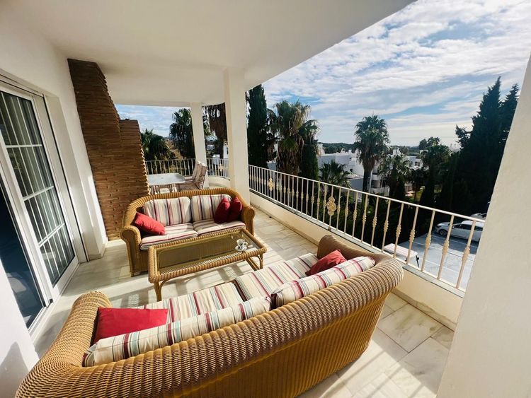 Penthouse | Resale in Estepona - Development photo 1