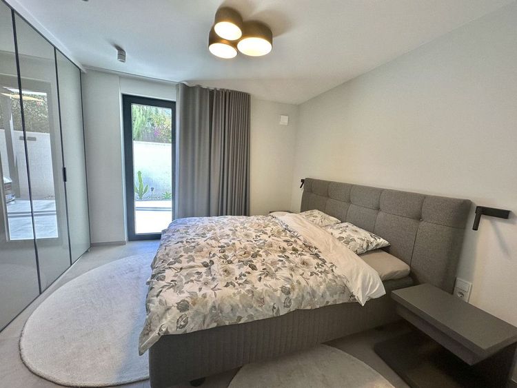 House | Resale in Puerto Banús in Puerto Banús, Costa del Sol - Photo 4
