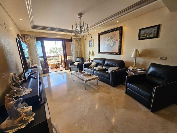 Apartment | Resale in Estepona in Estepona, Costa del Sol - Photo 4