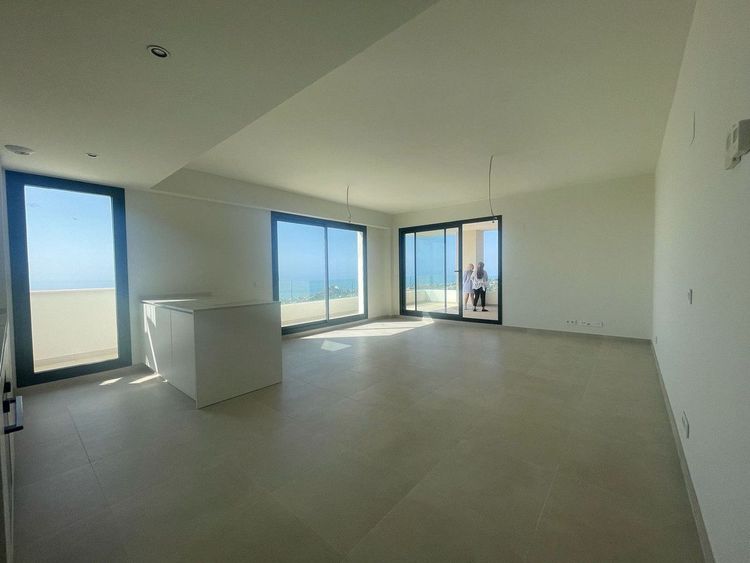 Apartment | Resale in Benalmadena in Benalmadena Others, Costa del Sol - Photo 5