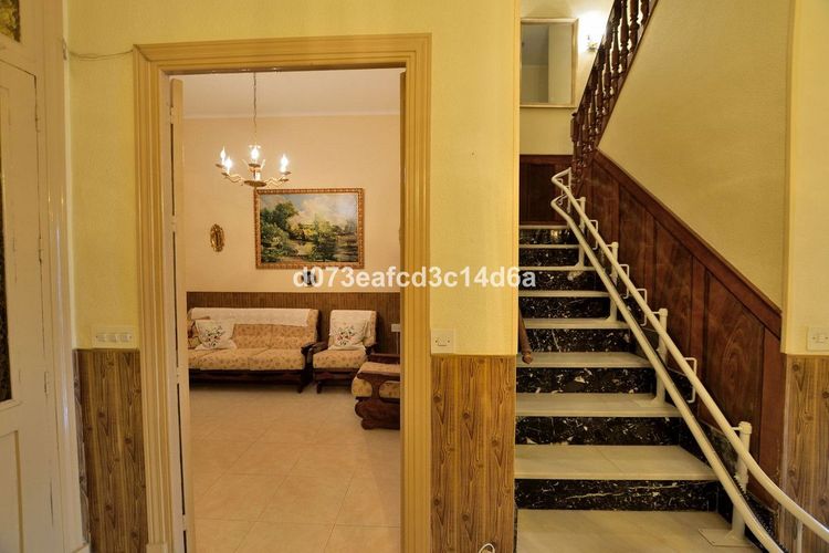 House | Resale in Ronda in Ronda, Costa del Sol - Photo 2