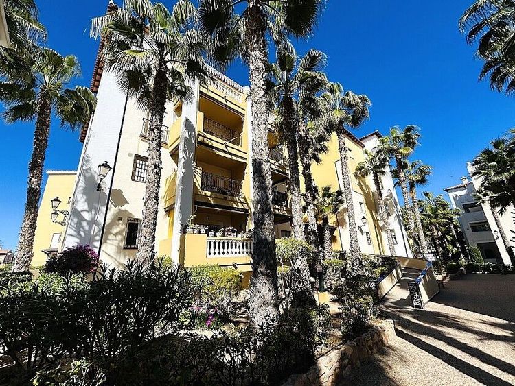 Apartment | Resale in Playa de los Locos in Playa de los Locos, Costa Blanca - Main property photo