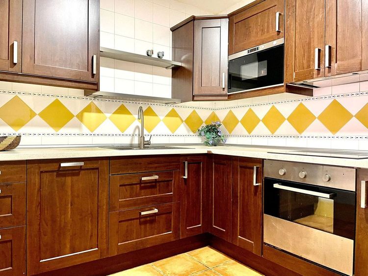 Apartment | Resale in Benahavís in Benahavís Others, Costa del Sol - Photo 4