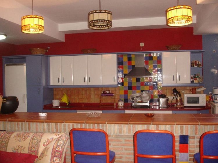 House | Resale in Estepona in Estepona, Costa del Sol - Photo 3