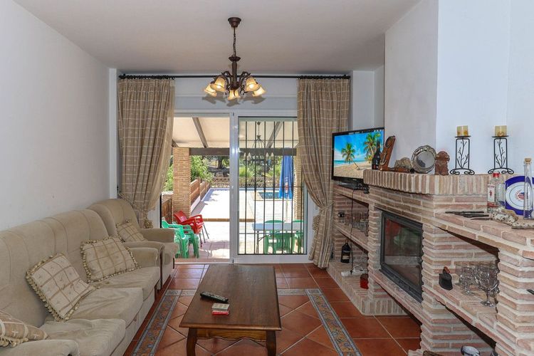 House | Resale in Guaro in Guaro, Costa del Sol - Photo 5