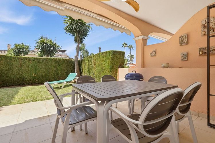 Apartment | Resale in Estepona in Estepona, Costa del Sol - Photo 5