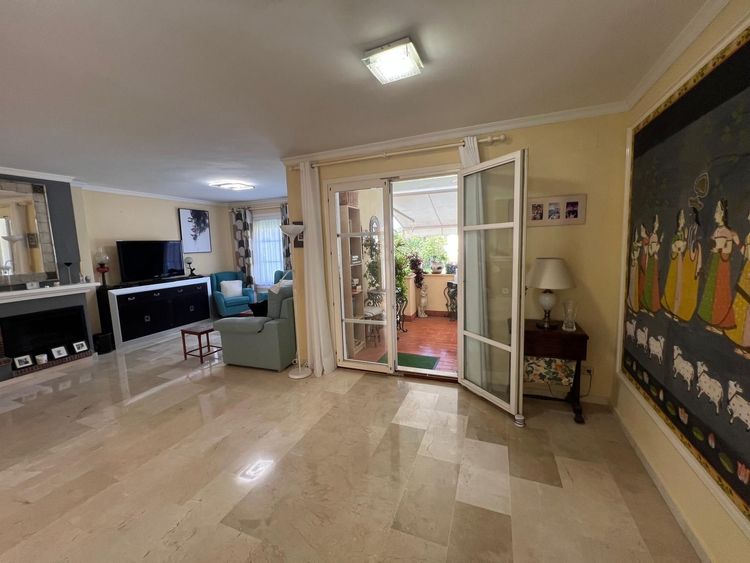 Apartment | Resale in El Paraiso in El Paraiso, Costa del Sol - Photo 5