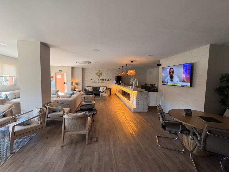 Apartment | Resale in Benahavís in Benahavís Others, Costa del Sol - Photo 5