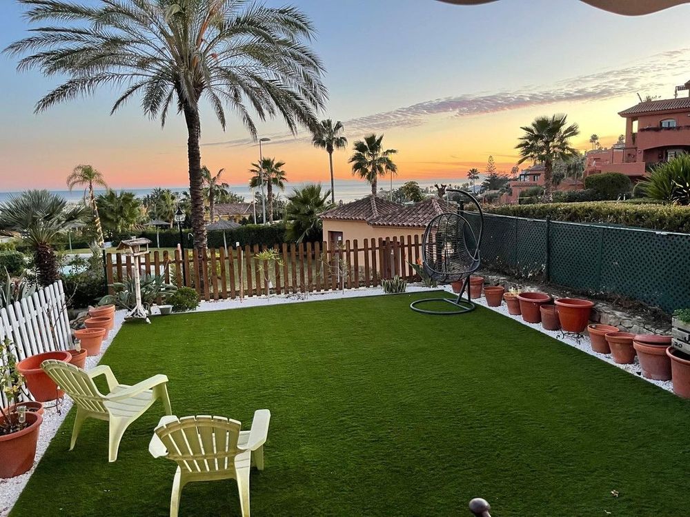 House | Resale in Estepona in Estepona, Costa del Sol - Main property photo