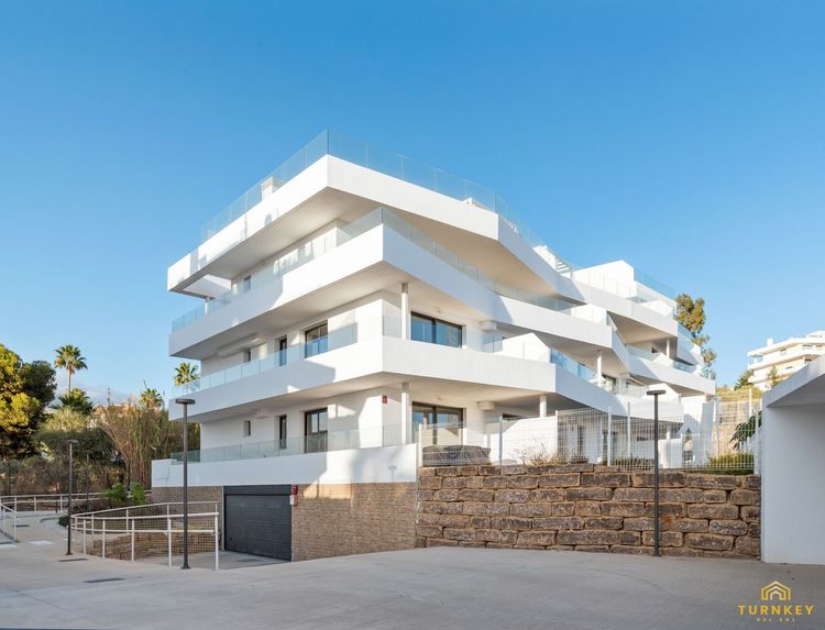 Apartment | Resale in Estepona in Estepona, Costa del Sol - Photo 5