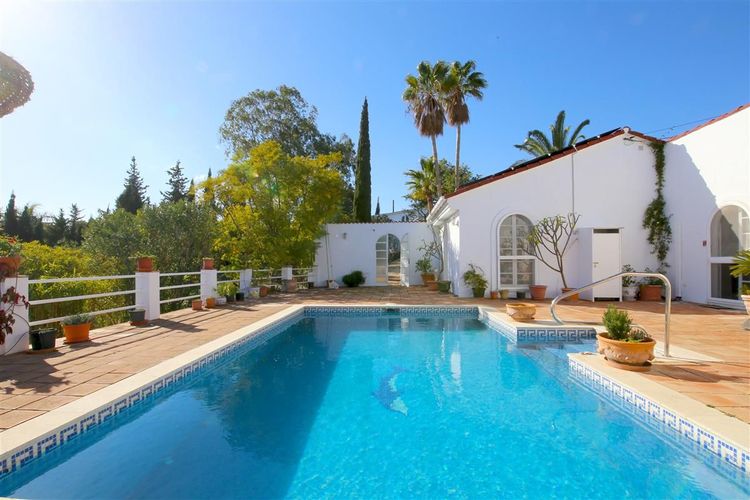 House | Resale in Estepona - Development photo 1