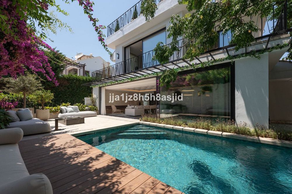 House | Resale in The Golden Mile in The Golden Mile, Costa del Sol - Main property photo