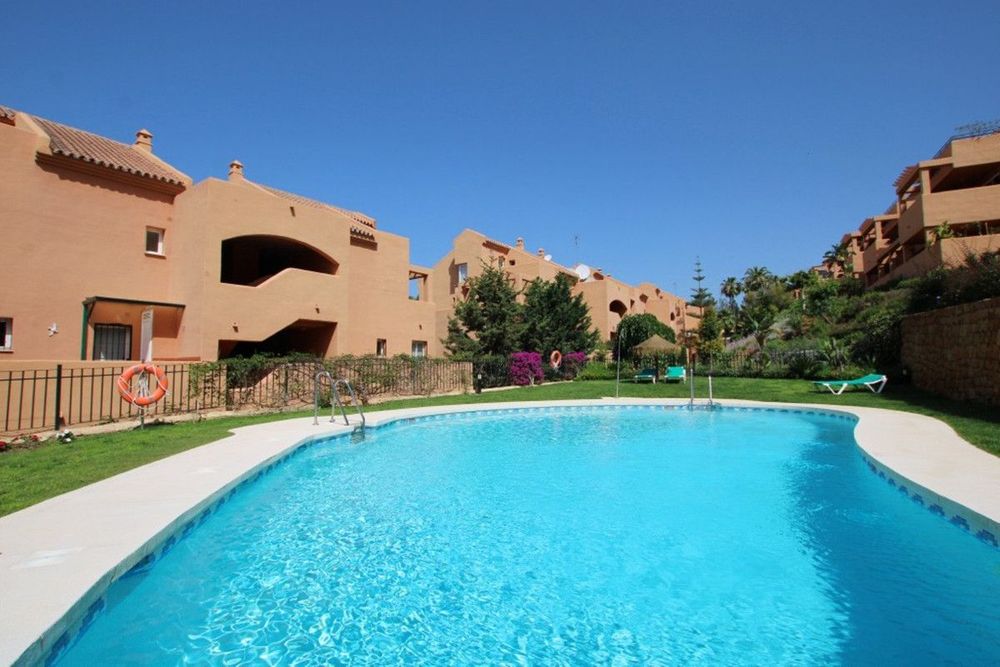 Penthouse | Resale in Elviria in Elviria, Costa del Sol - Main property photo