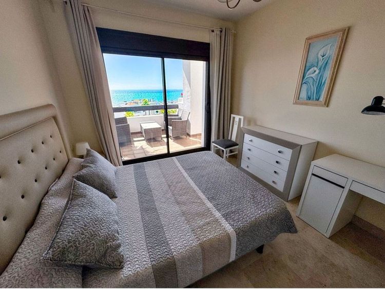 Apartment | Resale in La Alcaidesa in La Alcaidesa, Costa del Sol - Photo 5