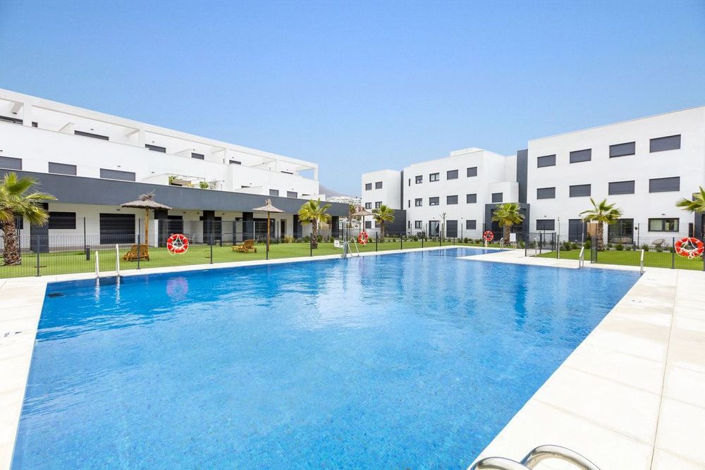 Penthouse | Resale in Estepona in Estepona, Costa del Sol - Main property photo