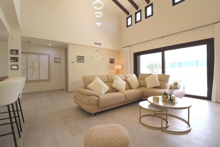 House | Resale in Algorfa in Algorfa, Costa Blanca - Photo 5