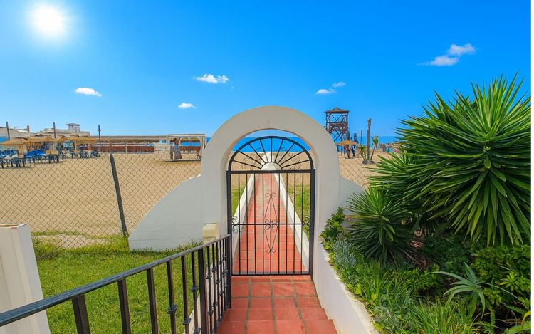 Apartment | Resale in Puerto de Cabopino - Development photo 1