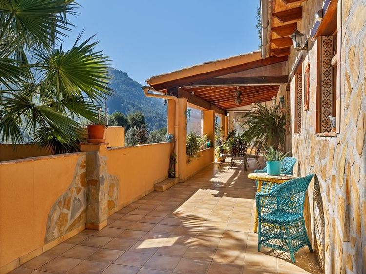 House | Resale in Castell de Castells in Costa Blanca - Photo 4