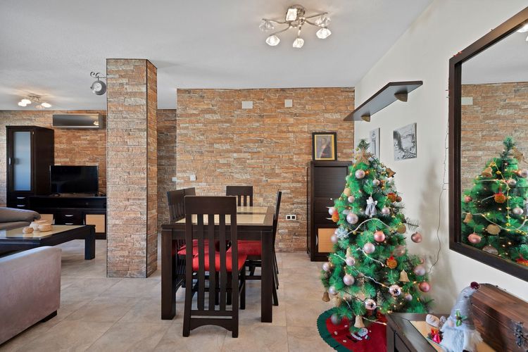 Apartment | Resale in Marbella in Marbella, Costa del Sol - Photo 4