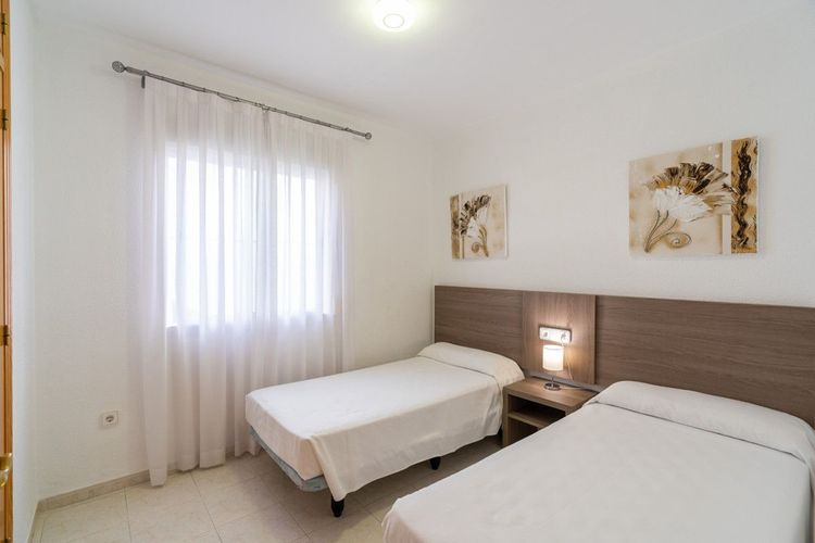 Apartment | Resale in Calpe in Calpe, Costa Blanca - Photo 4