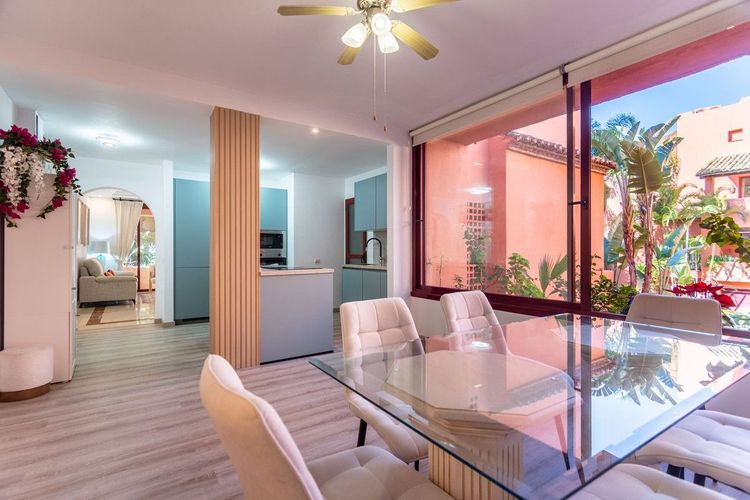 Apartment | Resale in Elviria - Development photo 1