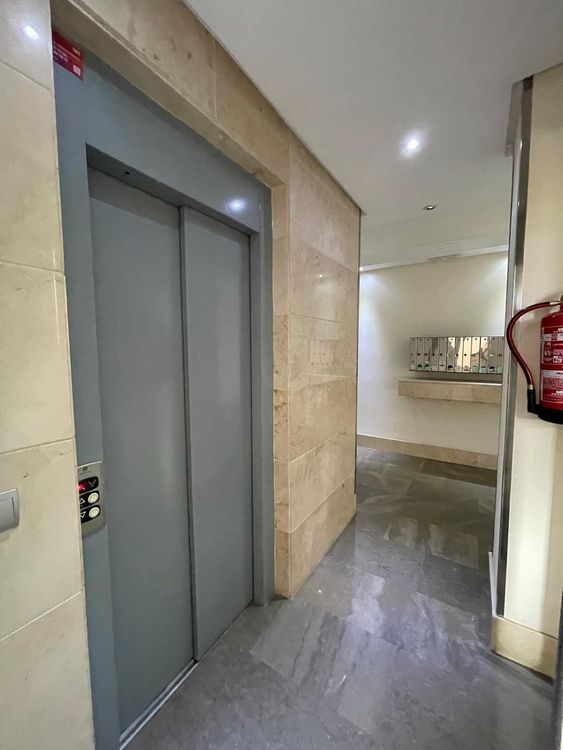 Apartment | Resale in Benalmadena Costa in Benalmadena Costa, Costa del Sol - Photo 3