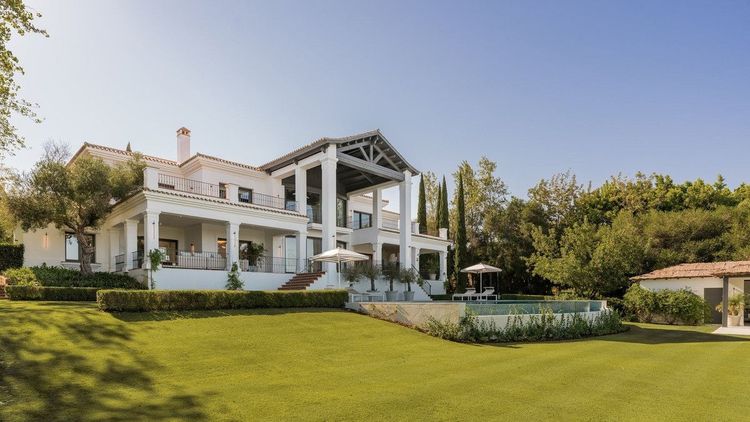 House | Resale in Sotogrande in Sotogrande Others, Costa del Sol - Photo 2