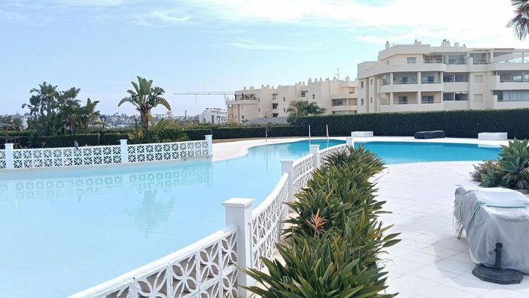 Penthouse | Resale in El Chaparral - Development photo 1