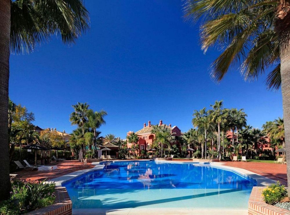 Penthouse | Resale in Puerto Banús in Puerto Banús, Costa del Sol - Main property photo