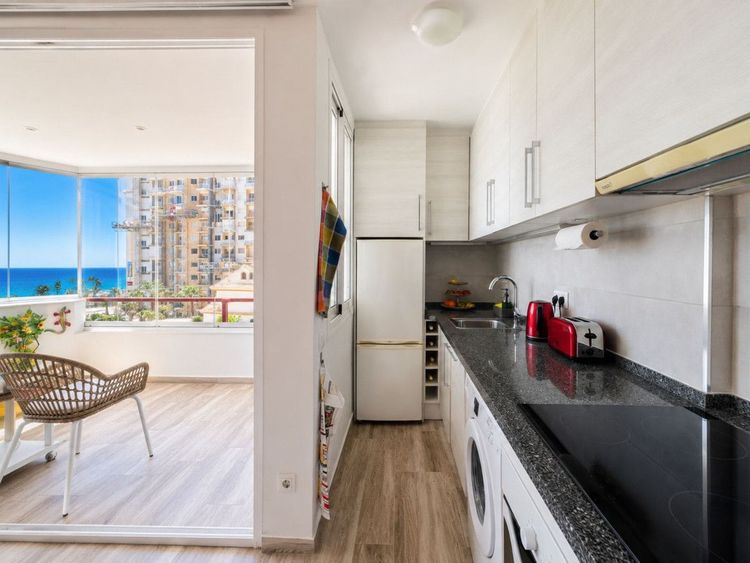 Apartment | Resale in Fuengirola in Fuengirola Others, Costa del Sol - Photo 5